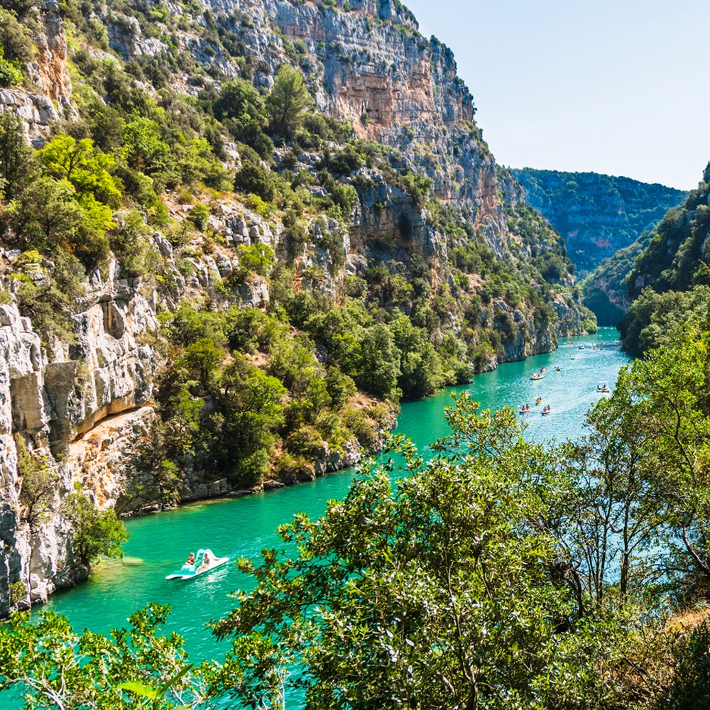 CHARME MÉDITERRANÉEN SUR LA CÔTE D’AZUR